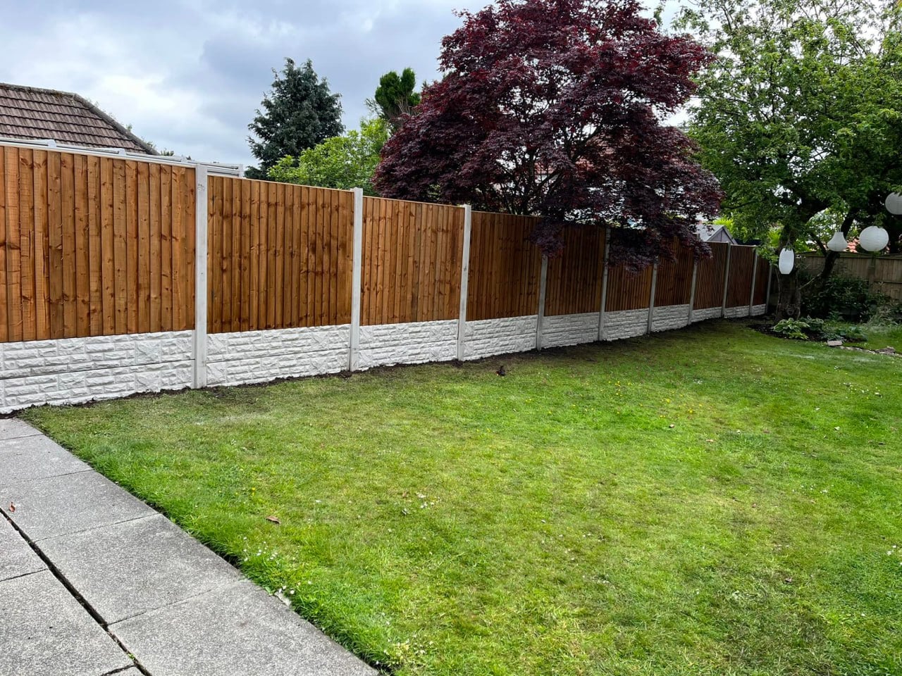 High quality garden panel fencing